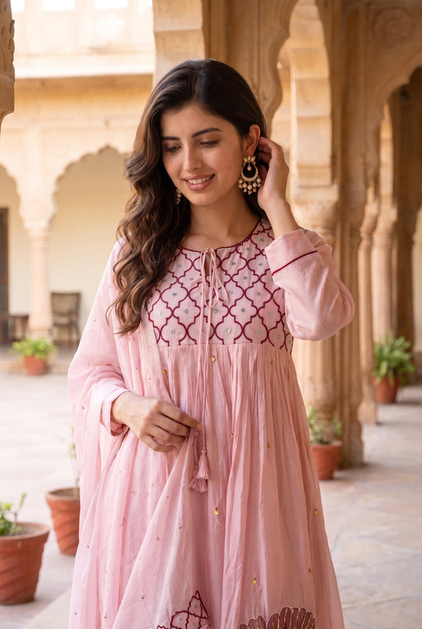 Gulabi Noor Set